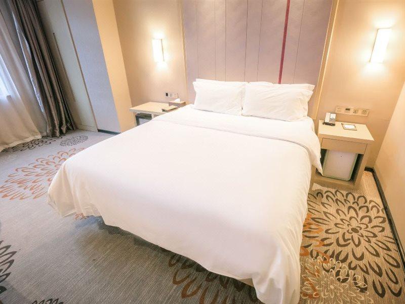 Lavande Hotel Dalian Malan Square Metro Station Екстер'єр фото