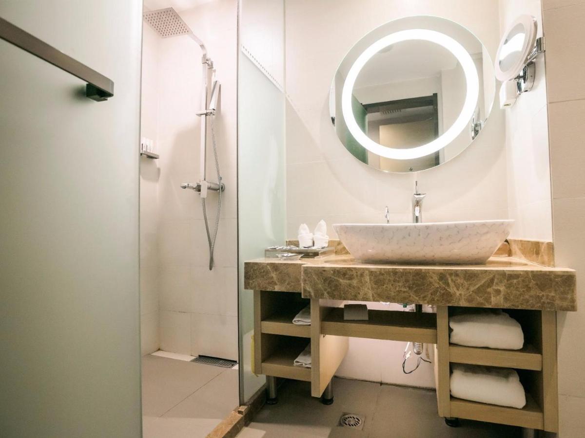 Lavande Hotel Dalian Malan Square Metro Station Екстер'єр фото